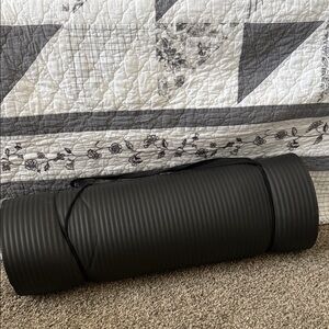 Black Yoga Mat with Strap